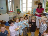 Les petits et tout petits découvrent leur classe